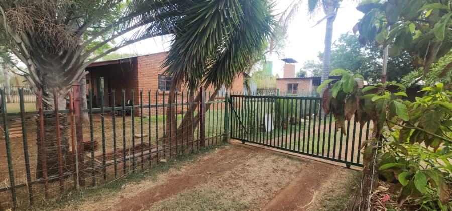 7 Bedroom Property for Sale in Mamogaleskraal AH North West